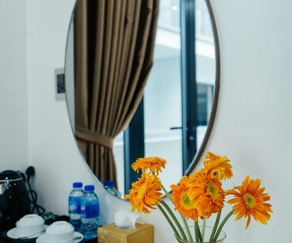Khách sạn Starway - *